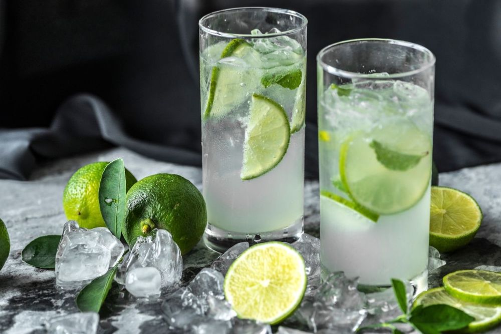 7 Healthy Ice-Cold Summer Drinks | Vivoo Blog